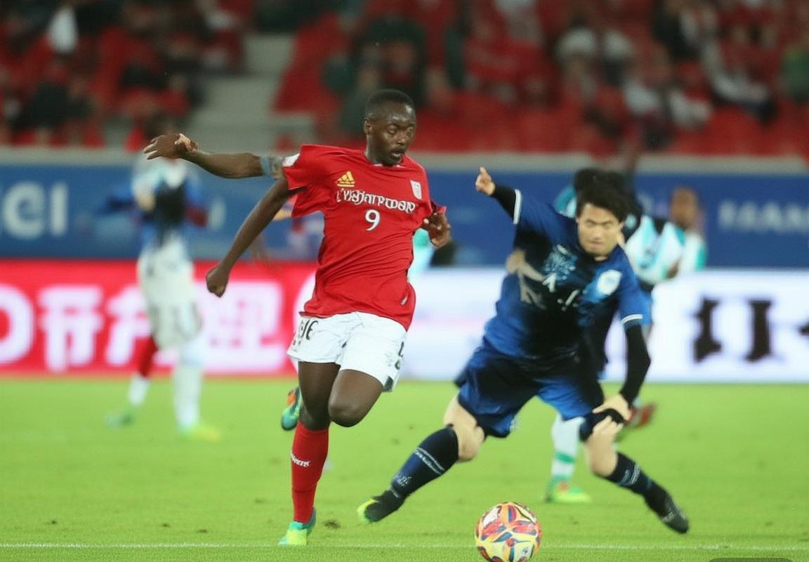 广州恒大淘宝VS大连人：积分榜关键战分析及胜负预测